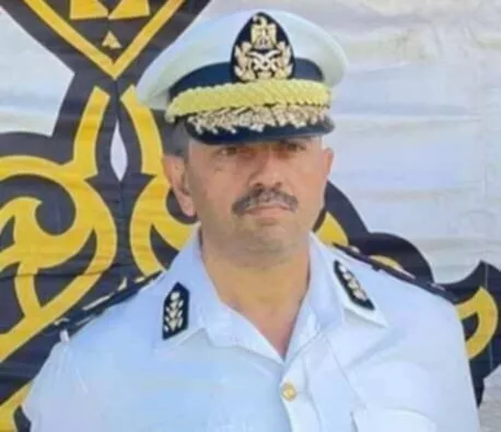 نقل جثمان مدير أمن الوادي الجديد المتوفى إلى أسرته لدفنه في القاهرة عقب وفاته في حادث سير بالمنيا نقل جثمان مدير أمن الوادي الجديد المتوفى إلى أسرته لدفنه في القاهرة عقب وفاته في حادث سير بالمنيا