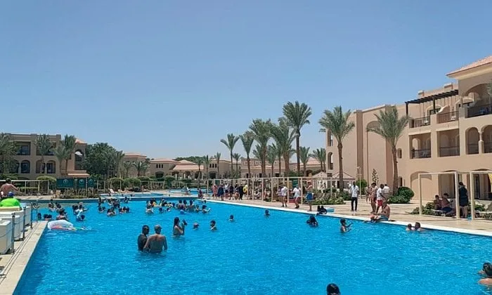 عضو هيئة تنشيط السياحة بدمياط: زيادة درجات الحرارة والرطوبة أدت إلى ارتفاع معدلات إشغال الفنادق عضو هيئة تنشيط السياحة بدمياط: زيادة درجات الحرارة والرطوبة أدت إلى ارتفاع معدلات إشغال الفنادق