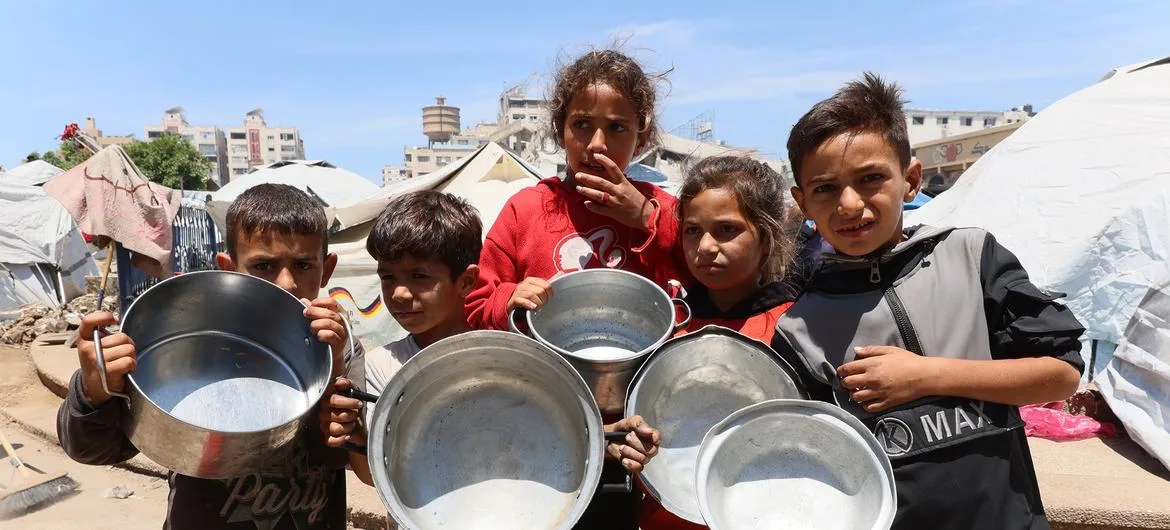 أمريكا تتلف食品كان بإمكانه إنقاذ أطفال غزة من الجوع لمدة أسبوع.