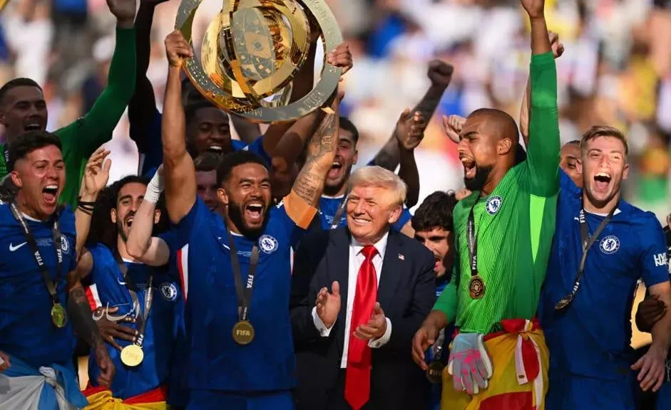 كأس العالم: تباين بين الأداء العالي وسوء الإدارة كأس العالم: تباين بين الأداء العالي وسوء الإدارة