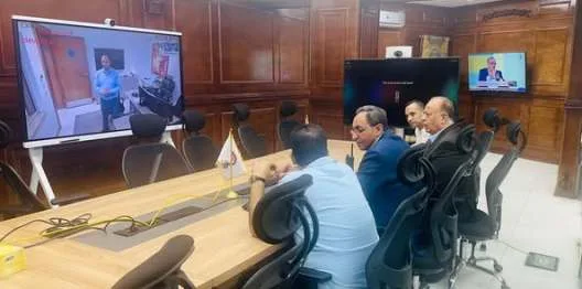 محافظ قنا يراقب من مركز التحكم مستجدات انقطاع الاتصالات نتيجة حريق سنترال رمسيس محافظ قنا يراقب من مركز التحكم مستجدات انقطاع الاتصالات نتيجة حريق سنترال رمسيس