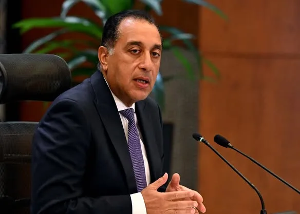 رئيس الوزراء: نؤيد التنمية في جميع الدول، بشرط أن لا تؤثر على حقوق مصر في مياه نهر النيل.