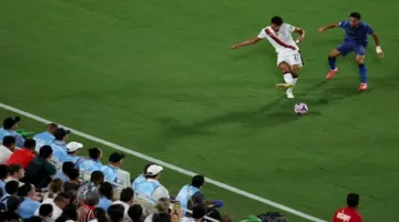 10 صور لأكثر اللحظات غرابة في مباراة الهلال ومانشستر سيتي ضمن مونديال الأندية (فيديو)