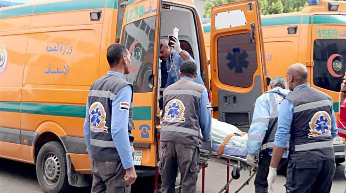 11 مصابًا، بينهم أطفال، جراء انقلاب ميكروباص في صحراء المنيا 11 مصابًا، بينهم أطفال، جراء انقلاب ميكروباص في صحراء المنيا