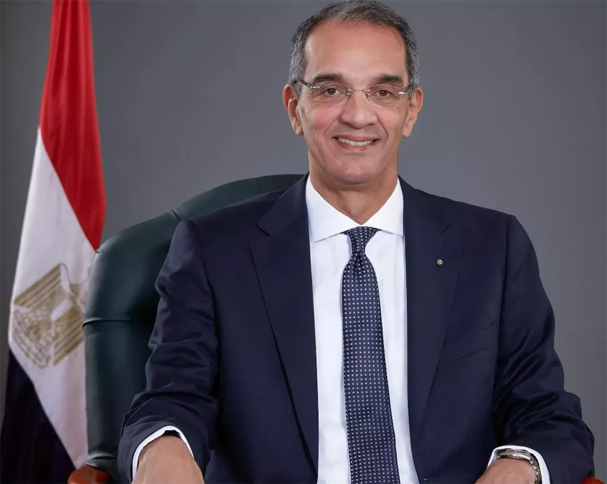 وزير الاتصالات عمرو طلعت