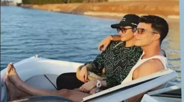 12 صورة تعكس رسالة مؤثرة من عبد الشافي وزيزو وزوجتيهما وزفاف لاعب منتخب مصر
