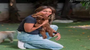 12 صورة لزوجة أحمد حسام ميدو مع كلبيها