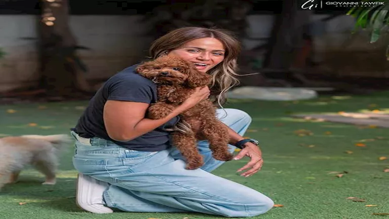 12 صورة لزوجة أحمد حسام ميدو مع كلبيها 12 صورة لزوجة أحمد حسام ميدو مع كلبيها