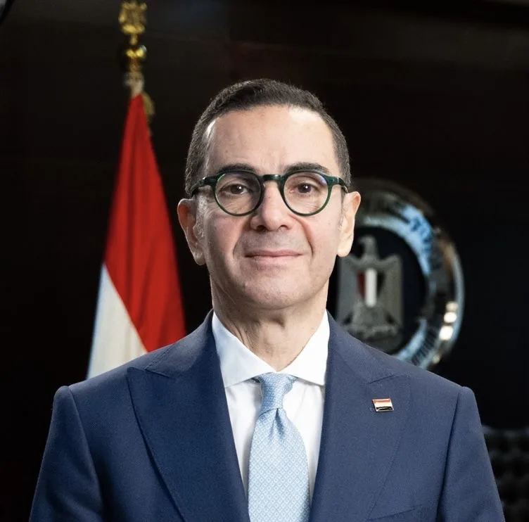 12 مسؤولاً يابانياً يستكشفون فرص الاستثمار في مصر: التركيز على البنية التحتية والطاقة المتجددة. 12 مسؤولاً يابانياً يستكشفون فرص الاستثمار في مصر: التركيز على البنية التحتية والطاقة المتجددة.