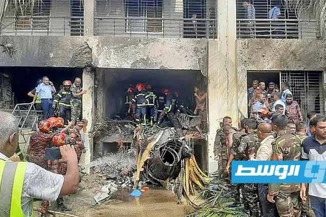 16 وفاة نتيجة تحطم طائرة عسكرية بالقرب من مدرسة في بنغلاديش 16 وفاة نتيجة تحطم طائرة عسكرية بالقرب من مدرسة في بنغلاديش