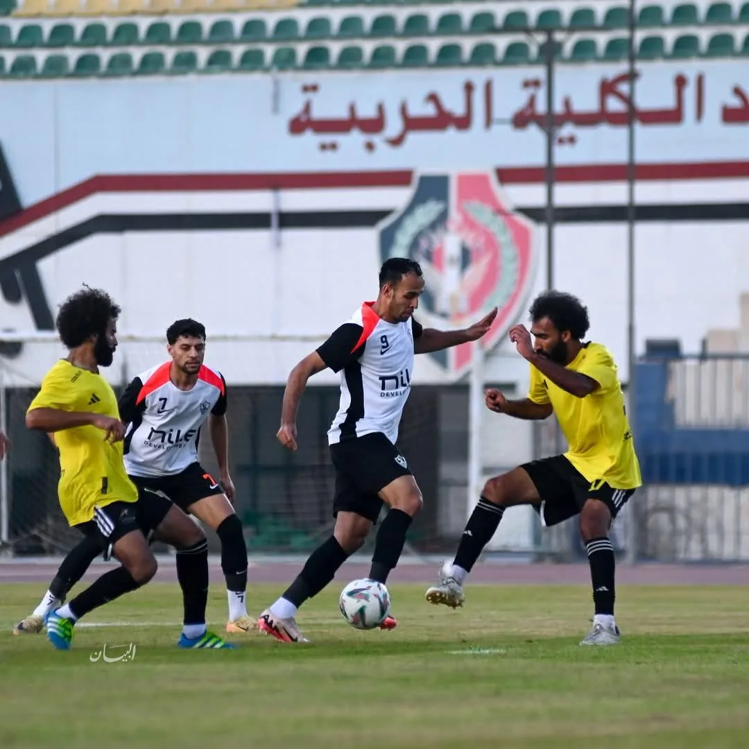 الزمالك يقرر إجراء 3 مباريات ودية أثناء معسكره في العاصمة الإدارية استعدادًا للموسم المقبل. الزمالك يقرر إجراء 3 مباريات ودية أثناء معسكره في العاصمة الإدارية استعدادًا للموسم المقبل.