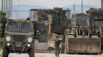 17 شهيدًا، من بينهم 10 أطفال، نتيجة قصف منطقة توزيع مساعدات غذائية في دير البلح.