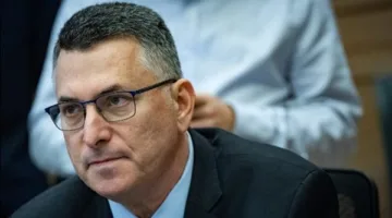 وزير الخارجية الإسرائيلي: سنقدم أنظمة مياه لأوكرانيا في المناطق التي تعرضت للقصف الروسي