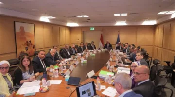 وزير السياحة والآثار يقود اجتماع مجلس إدارة الهيئة العليا للآثار