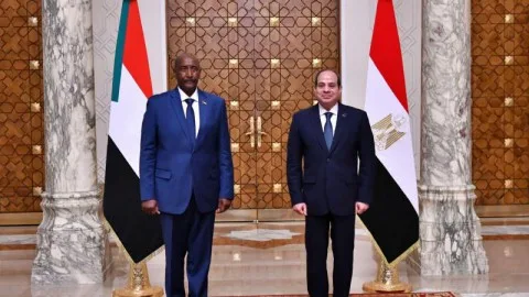 السيسي والبرهان يناقشان تطورات الوضع في السودان والجهود المبذولة لتحقيق الاستقرار