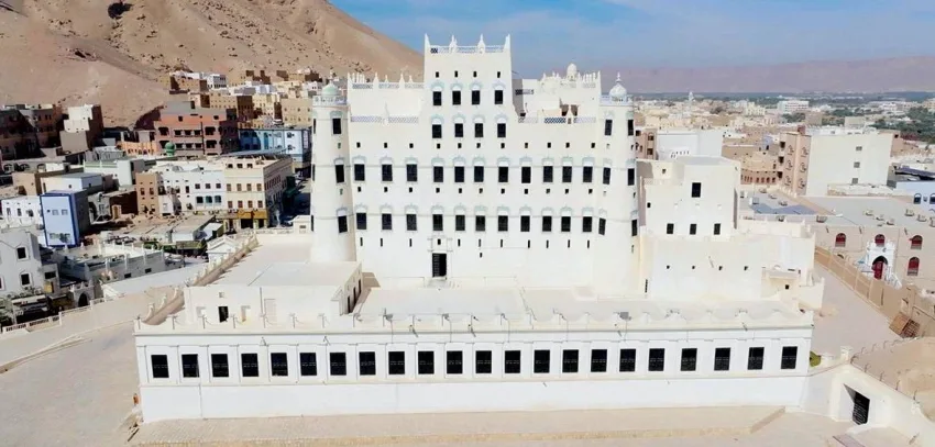 لمعان “قصر سيئون” في حضرموت يعيد إحياء حضارة خمسة قرون لمعان “قصر سيئون” في حضرموت يعيد إحياء حضارة خمسة قرون
