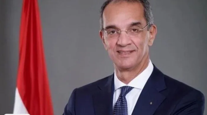 «وزير الاتصالات»: ثورة 30 يونيو تبرز قدرة الشعب المصري على الدفاع عن هويته