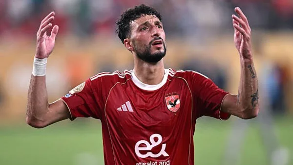 أمير هشام: الأهلي تمسك بوسام أبوعلي على الرغم من العروض الرسمية التي تلقاها أمير هشام: الأهلي تمسك بوسام أبوعلي على الرغم من العروض الرسمية التي تلقاها