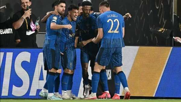 الهلال يستعيد الصدارة بتسجيل ليوناردو هدفًا في شباك مانشستر سيتي