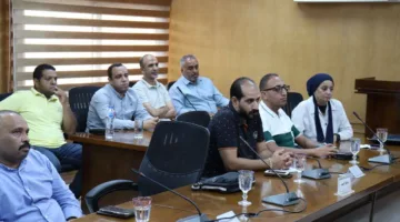 لتقليل المخاطر.. نائب محافظ الجيزة تتولى قيادة ورشة عمل بشأن التدابير الوقائية لعمليات الحفر