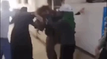 عاجل | أولياء الأمور يتدخلون في سير امتحانات الثانوية العامة.. تفاصيل الحادثة؟ (صور)