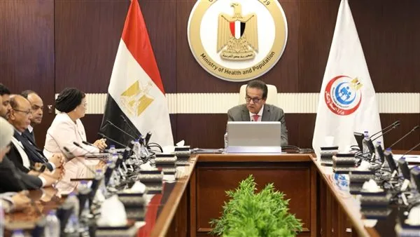 وزير الصحة يشارك في توزيع شهادات اجتياز دبلوم الاحتراف في إدارة الأعمال
