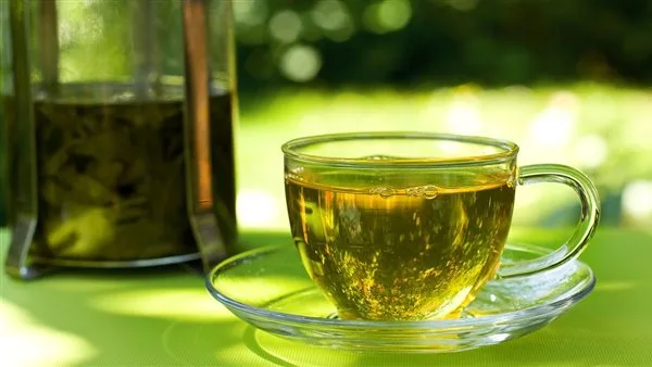 فوائد مدهشة للشاي الأخضر لصحة الكبد فوائد مدهشة للشاي الأخضر لصحة الكبد