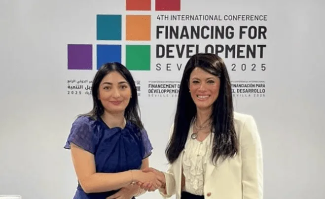 وزيرة التخطيط تستعرض مع وزيرة ألمانيا سبل التعاون الإنمائي وبرامج تبادل الديون وزيرة التخطيط تستعرض مع وزيرة ألمانيا سبل التعاون الإنمائي وبرامج تبادل الديون