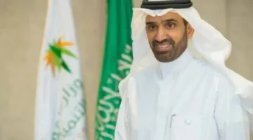 وزير الموارد البشرية: مساهمة إمارة منطقة تبوك في تمكين الشباب تعزز التطور الاجتماعي