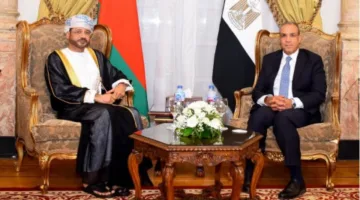 وزير الخارجية المصري يلتقي نظيره العماني لرئاسة اللجنة المشتركة في القاهرة ويشددان على أهمية وقف إطلاق النار في غزة وتعزيز الحلول الدبلوماسية بشأن القضية النووية الإيرانية.