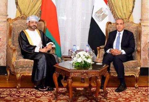 وزير الخارجية المصري يلتقي نظيره العماني لرئاسة اللجنة المشتركة في القاهرة ويشددان على أهمية وقف إطلاق النار في غزة وتعزيز الحلول الدبلوماسية بشأن القضية النووية الإيرانية.