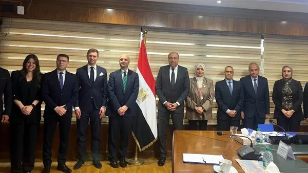 وزير الطيران المدني يستقبل وفد من المنظمة الدولية للهجرة التابعة للأمم المتحدة وزير الطيران المدني يستقبل وفد من المنظمة الدولية للهجرة التابعة للأمم المتحدة