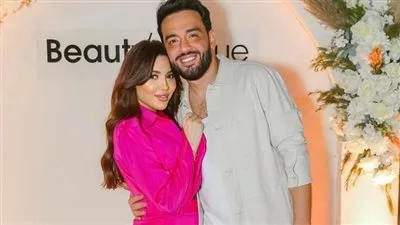 انتظارك يحقق النجاح.. زوجة رامي جمال تبارك له على ألبومه الجديد: فنان فريد من نوعه