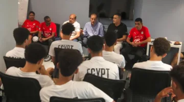 قبل انطلاق المعسكر.. عزام ونبيل والحضري يلتقون بلاعبي منتخب مصر في فئة تحت 17 عاماً
