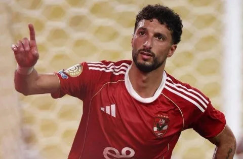 وسام أبو علي يفاجئ الأهلي المصري برفضه الانتقال.