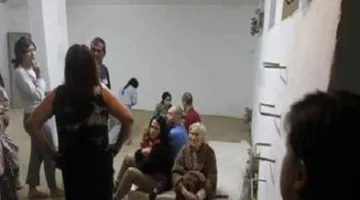 صوت صفارات الإنذار في الأرجاء وإسرائيل تقول إنها اعترضت صاروخين من غزة كانا متجهين نحو مستوطنات بالقرب من القطاع وآخر من اليمن.