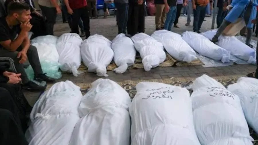 مقتل 15 فلسطينيًا جراء قصف الاحتلال الإسرائيلي لمناطق انتظار المساعدات في وسط قطاع غزة مقتل 15 فلسطينيًا جراء قصف الاحتلال الإسرائيلي لمناطق انتظار المساعدات في وسط قطاع غزة