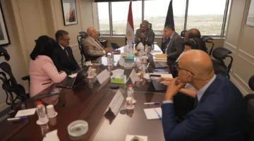 وزير السياحة يناقش استراتيجية تحسين مسار رحلة العائلة المقدسة في مصر