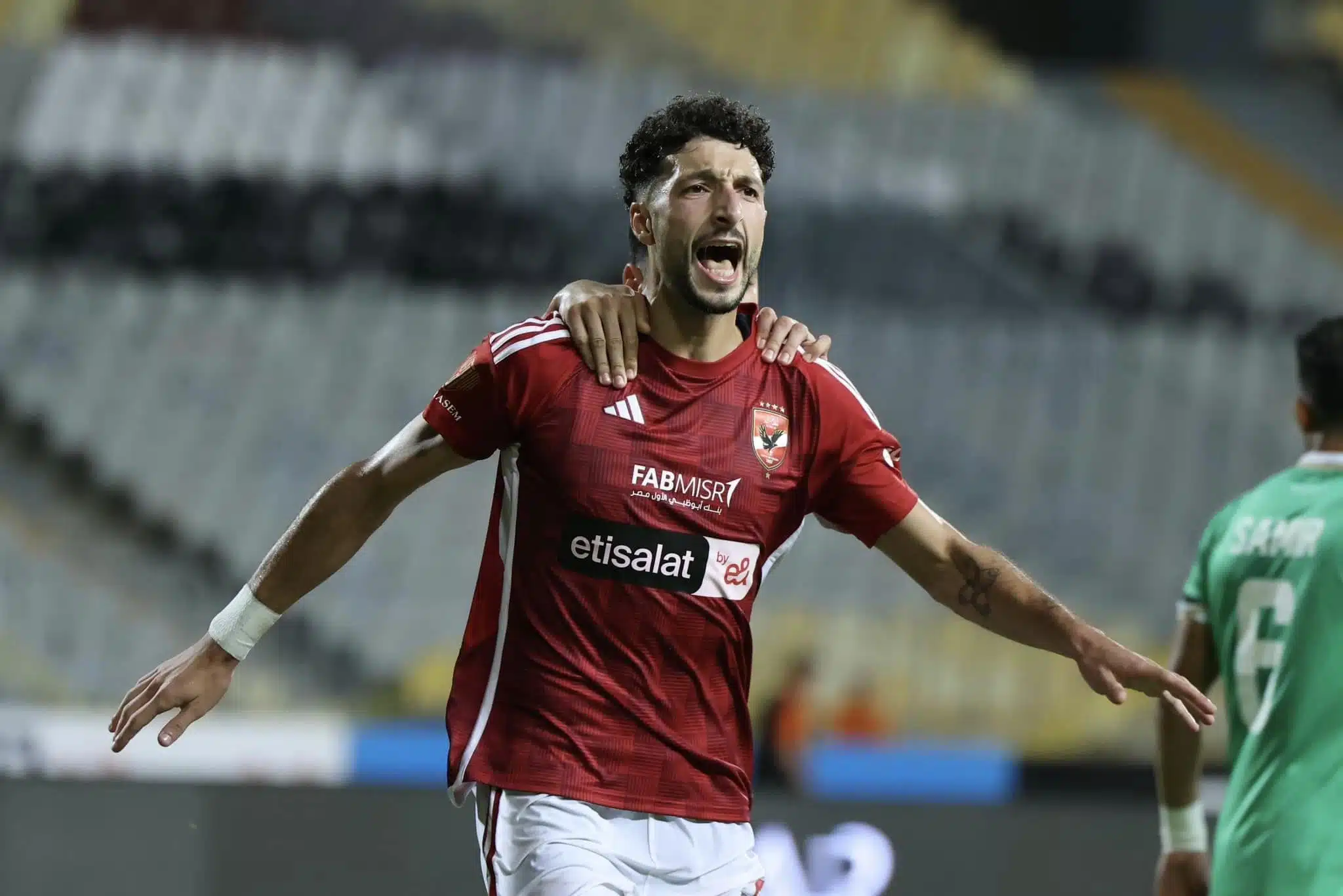 وكيل وسام يفاجئ الخطيب.. تفاصيل خروج عمر الساعي وإعارة لاعبين من الأهلي إلى سيراميكا
