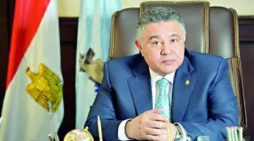 محافظ البحر الأحمر يتوجه إلى منطقة جبل الزيت لمتابعة حادث غرق منصة نفطية