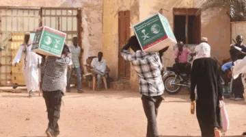 سلمان للإغاثة يقدّم (900) سلة غذائية في منطقة الخرطوم بالسودان