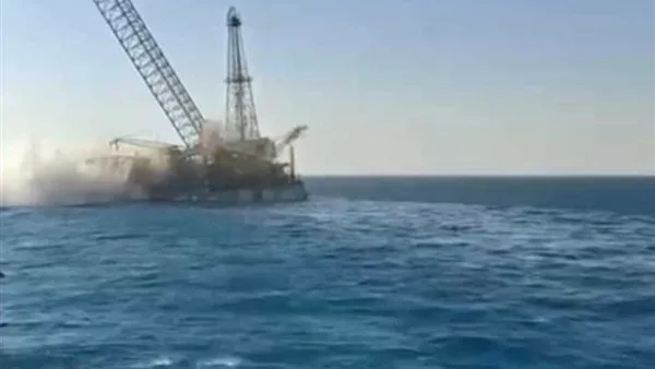 تفاصيل: انغماس حفار نفط في جبل الزيت وسقوط عدد من الضحايا من طاقم الحفار
