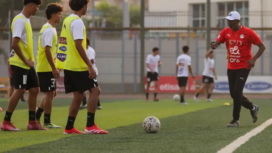 المنتخب الوطني لفئة تحت 17 سنة يبدأ تدريباته الأولى المنتخب الوطني لفئة تحت 17 سنة يبدأ تدريباته الأولى