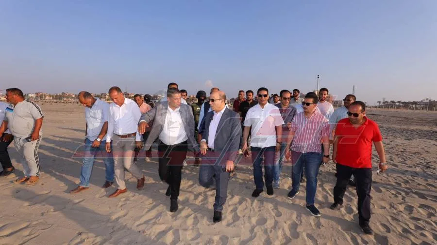 محافظ كفر الشيخ يزور ممشى مصيف بلطيم للتفقد