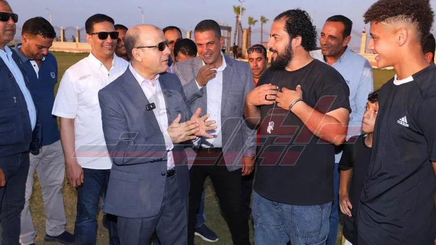 عبد المعطي: يزور ملعب كرة القدم في مصيف بلطيم عبد المعطي: يزور ملعب كرة القدم في مصيف بلطيم