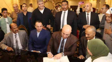 محافظ بني سويف يشارك في حفل زفاف شقيقة الشهيد عمرو محمد