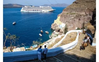 اليونان تفرض رسمًا قدره 20 يورو على المسافرين في السفن السياحية