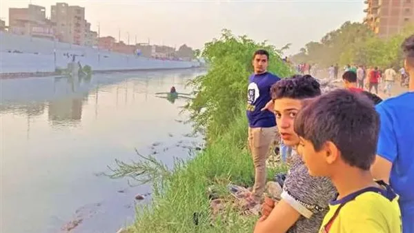 النيابة تطلب تسريع التحقيقات في قضية طفل غارق بجزيرة مطيرة في قنا. النيابة تطلب تسريع التحقيقات في قضية طفل غارق بجزيرة مطيرة في قنا.