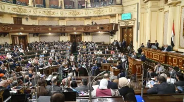 البرلمان يعود لعقد جلسته العامة اليوم لمناقشة مشروع قانون الإيجار القديم.