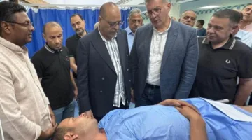 وزيرا البترول والعمل يزوران الناجين من حادث بارجة خليج السويس للاطمئنان عليهم